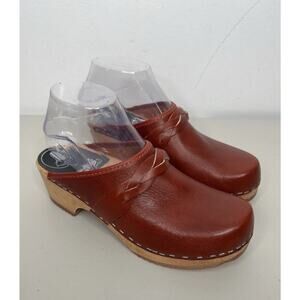 Women's Brown Leather Clogs